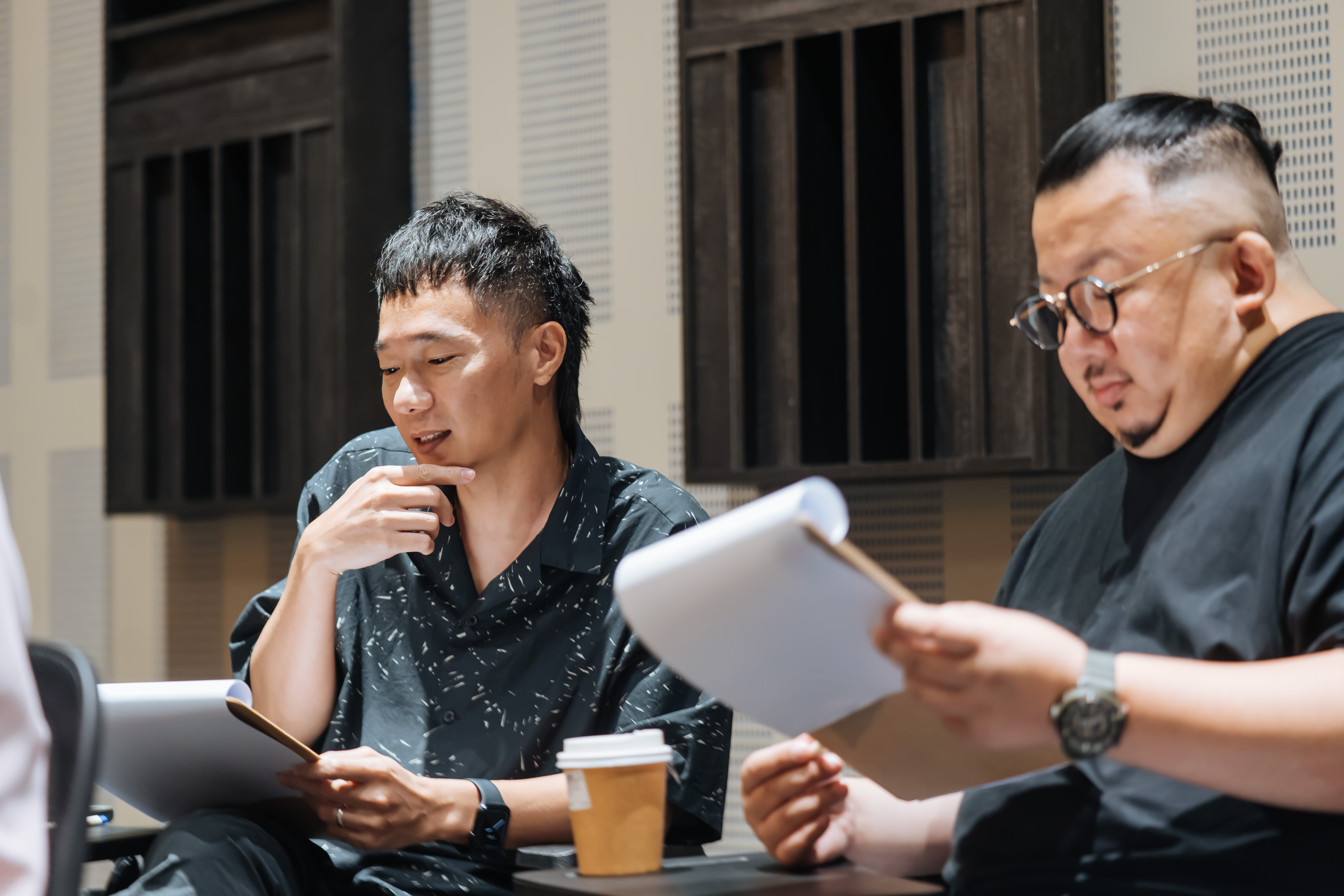 盧律銘與錢煒安共同參與評選，自234件投稿作品中選出的4首原創音樂