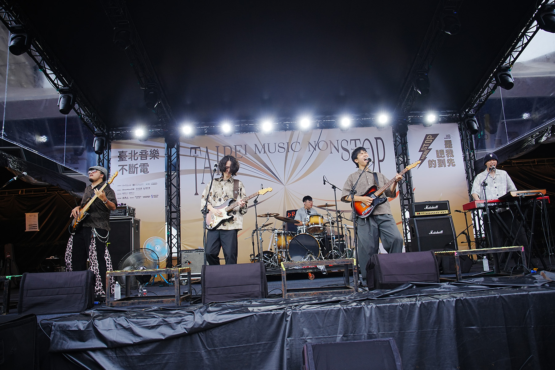 決賽國際評審石井慎一稱梁河懸的編曲出色，演出充滿張力，有成為國際級藝人的潛力，非常期待未來發展。