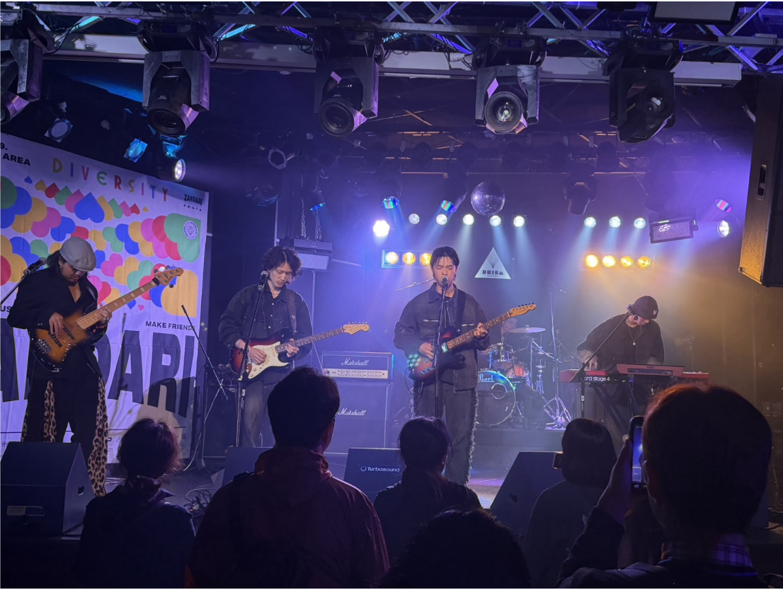 梁河懸11月受弘大音樂節邀請至韓國表演，實現第一次的海外演出。（圖片提供：梁河懸 Liang-Chord）