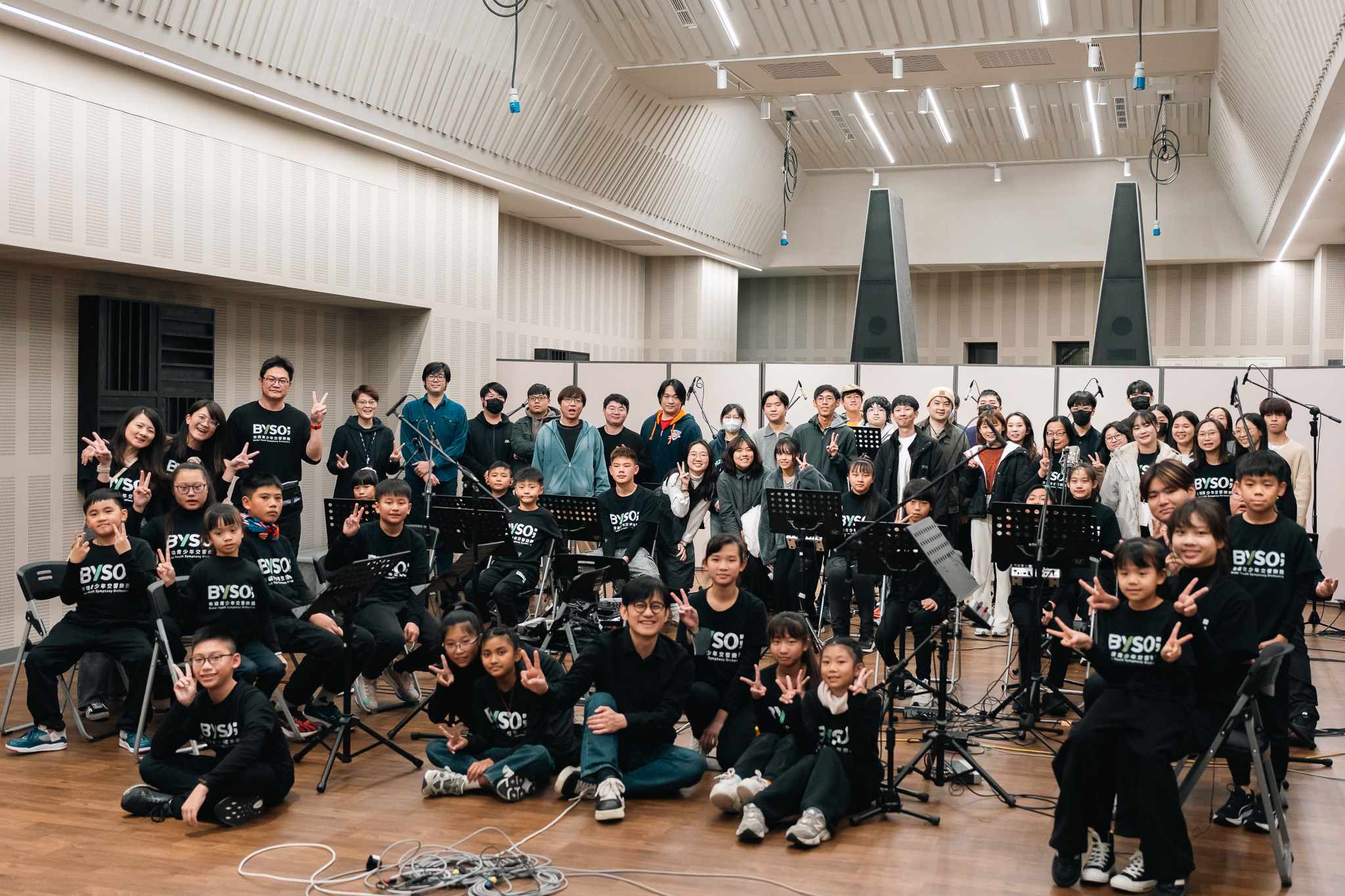 「布袋青少年交響樂團（BYSO）」由臺灣科藝文教協會於去年 3 月成立，39 名團員皆來自嘉義縣布袋區偏鄉學校，依個人興趣分為銅管、木管、絃樂、打擊等分部組別。圖/北流提供