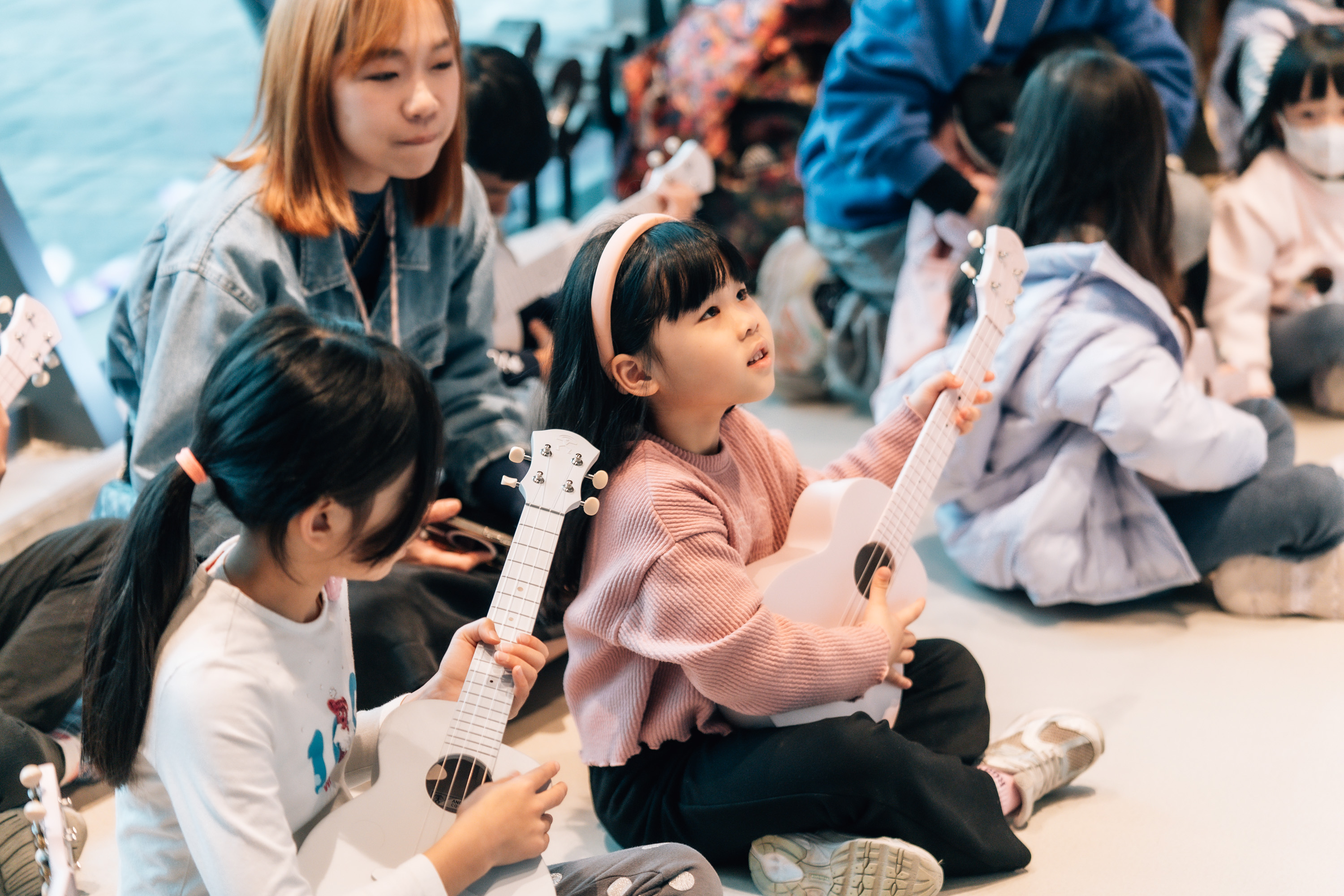 歡樂島大師課示意圖：烏克麗麗體驗