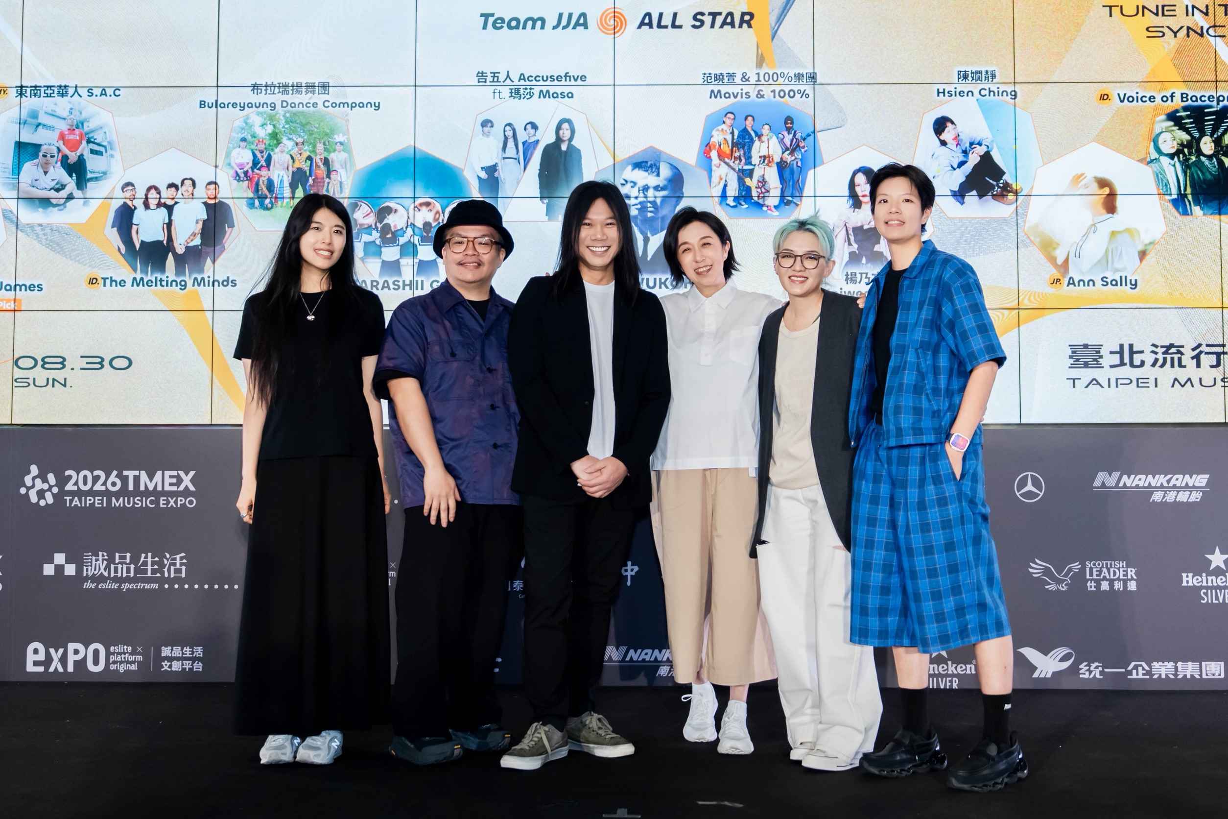 2026 JAM JAM ASIA 亞洲音樂節6/3舉辦啟售記者會，6位策展人左起「Mia Min Yen 嚴敏」、「迪拉胖 Dela」、「瑪莎 Masa」、「黃韻玲 Kay Huang」、「范曉萱 Mavis Fan」、「Chris 劉柏君」揭曉首波共13組精彩卡司。圖_北流提供