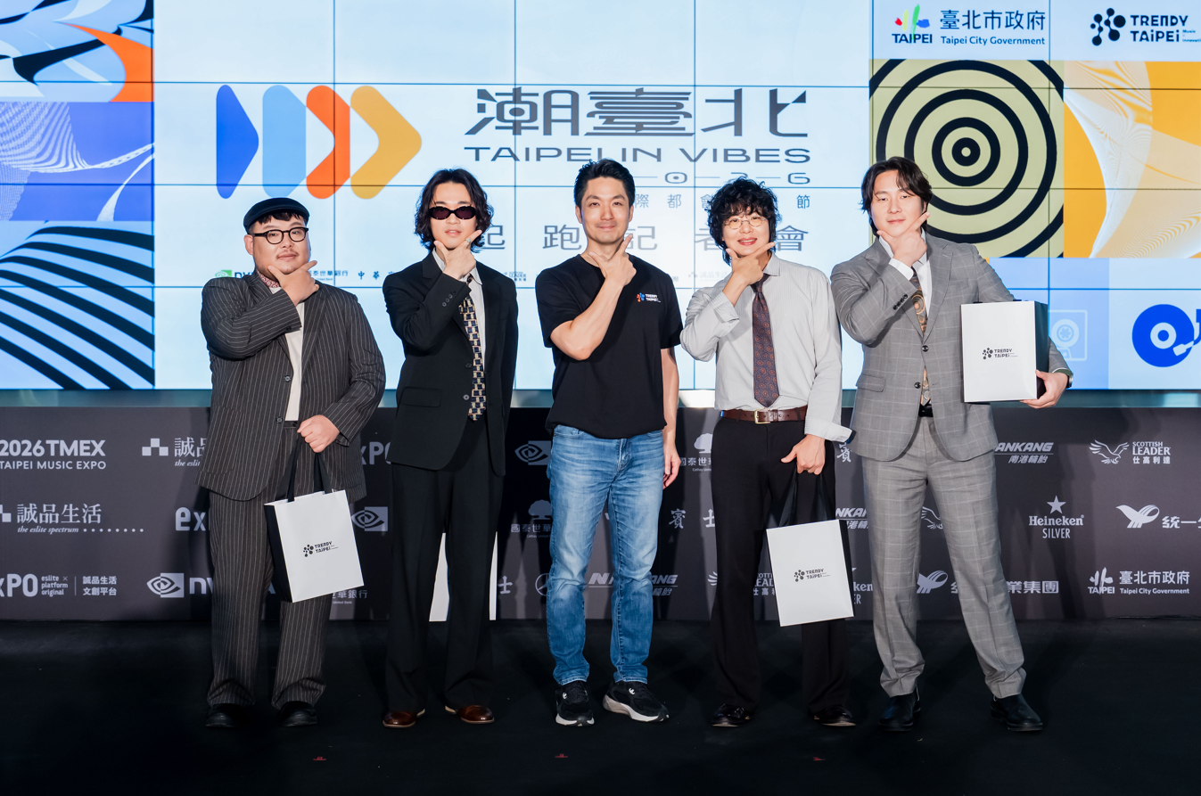  JAM JAM ASIA 國際藝人 HOA 驚喜現身站台，為即將登場的音樂盛會暖身。圖/臺北市文化局提供
